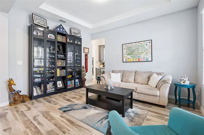 Image No.40-5 Bed Property for sale