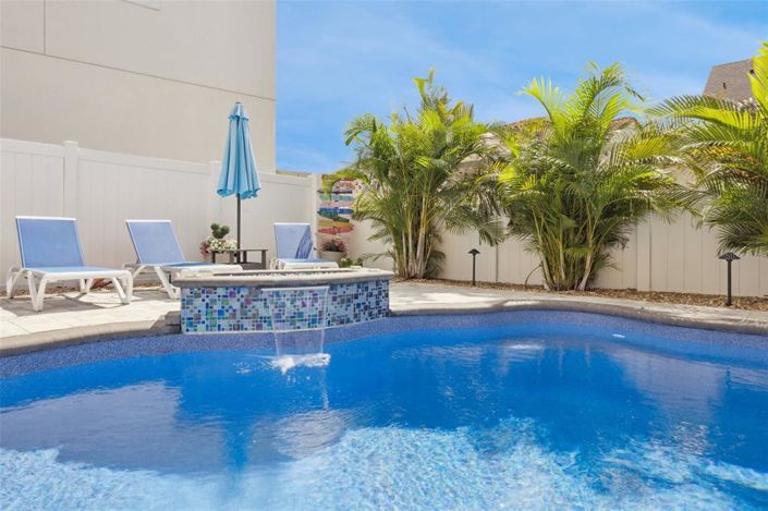 Image No.43-5 Bed Property for sale