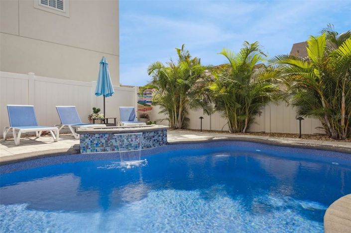 Image No.44-5 Bed Property for sale