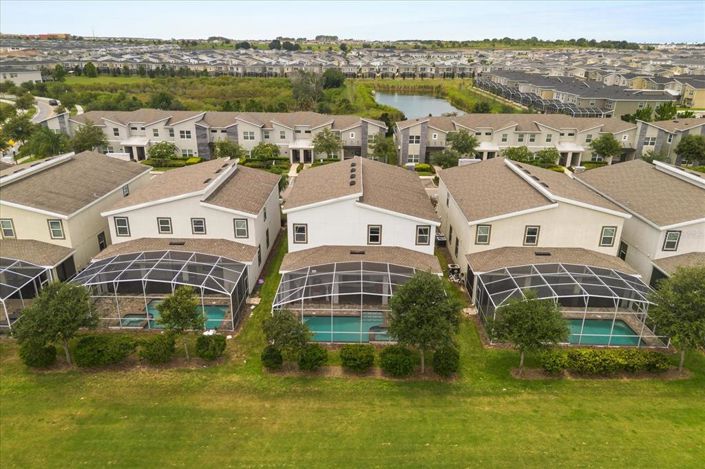 Image No.2-9 Bed Property for sale