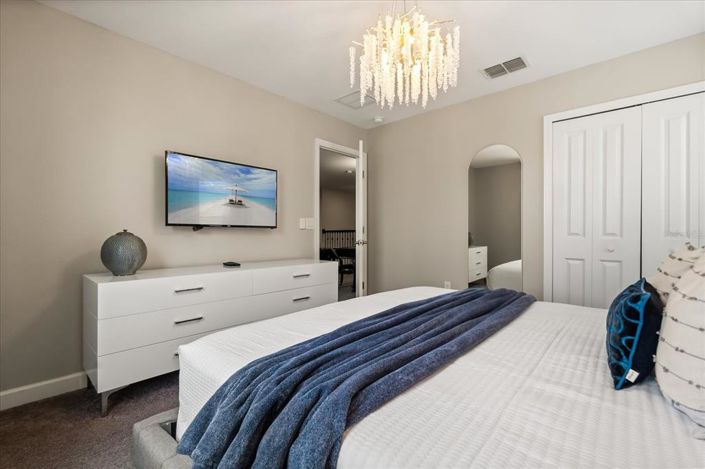 Image No.35-9 Bed Property for sale