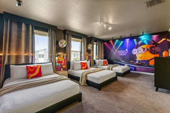 Image No.5-9 Bed Property for sale