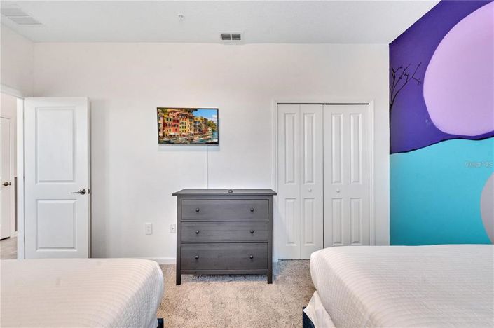 Image No.10-3 Bed Property for sale