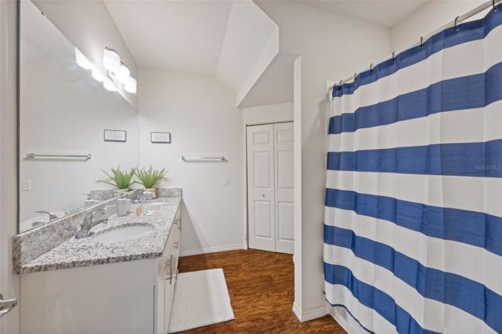 Image No.10-3 Bed Townhouse for sale