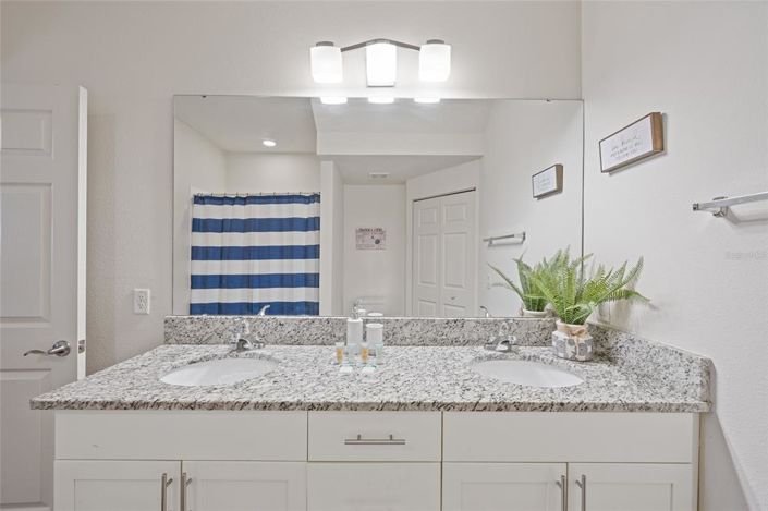 Image No.11-3 Bed Townhouse for sale