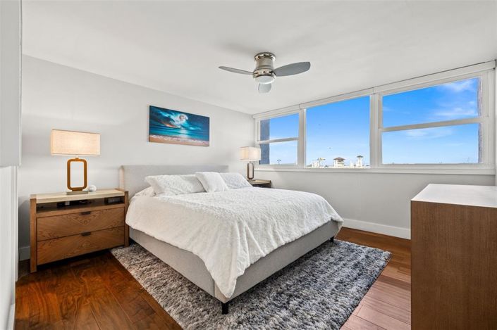 Image No.28-2 Bed Property for sale