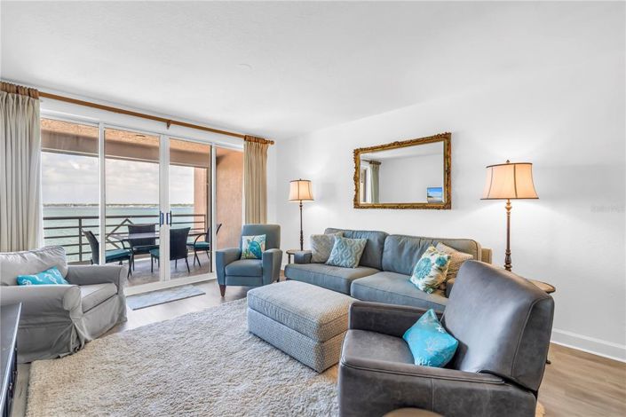 Image No.19-2 Bed Property for sale