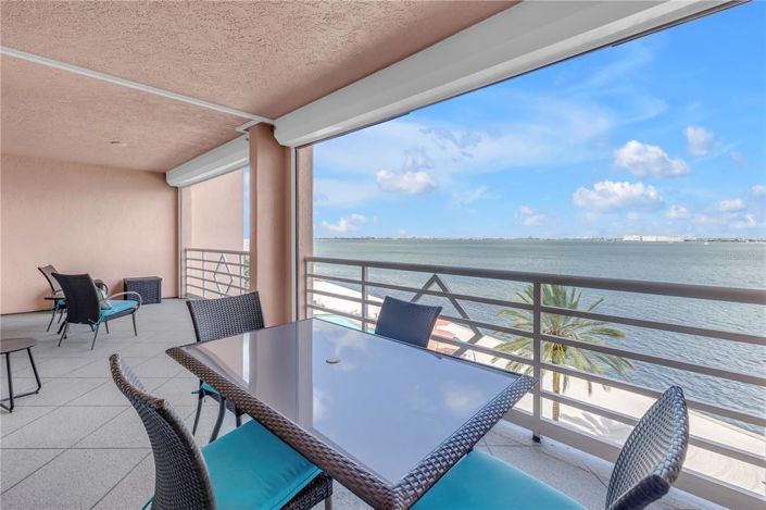 Image No.33-2 Bed Property for sale