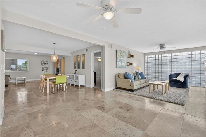 Image No.18-3 Bed Property for sale