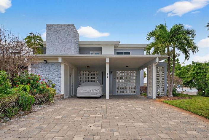 Image No.3-3 Bed Property for sale