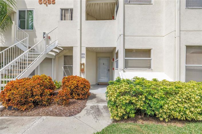 Image No.2-2 Bed Property for sale