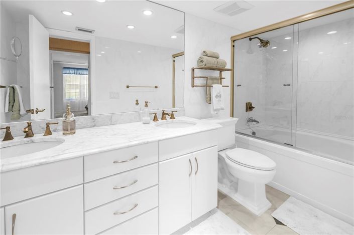 Image No.21-2 Bed Property for sale