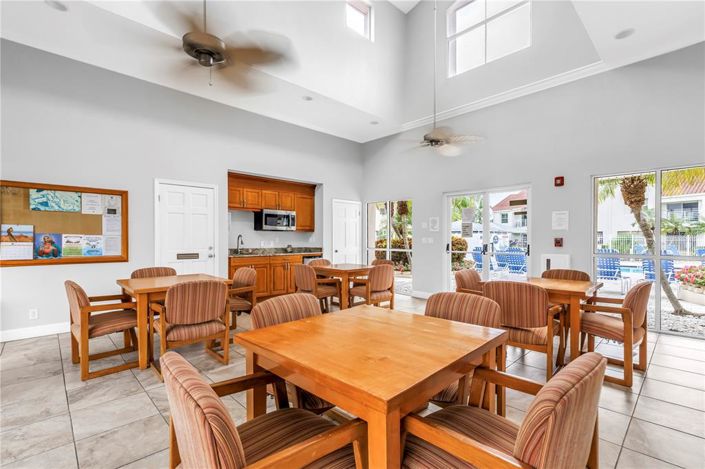 Image No.28-2 Bed Property for sale