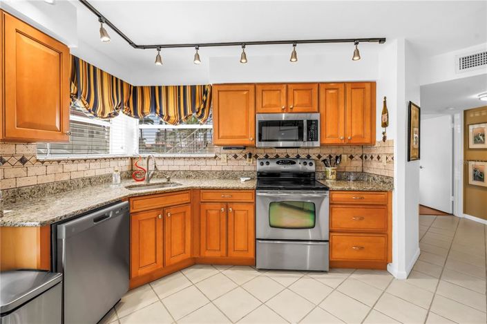 Image No.7-2 Bed Property for sale