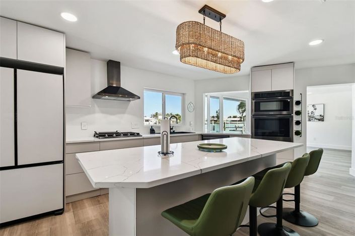 Image No.22-4 Bed Property for sale