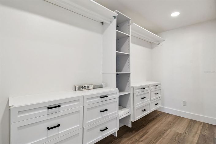 Image No.25-4 Bed Property for sale