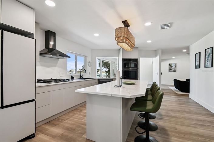 Image No.29-4 Bed Property for sale