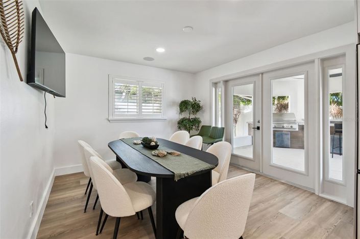 Image No.35-4 Bed Property for sale