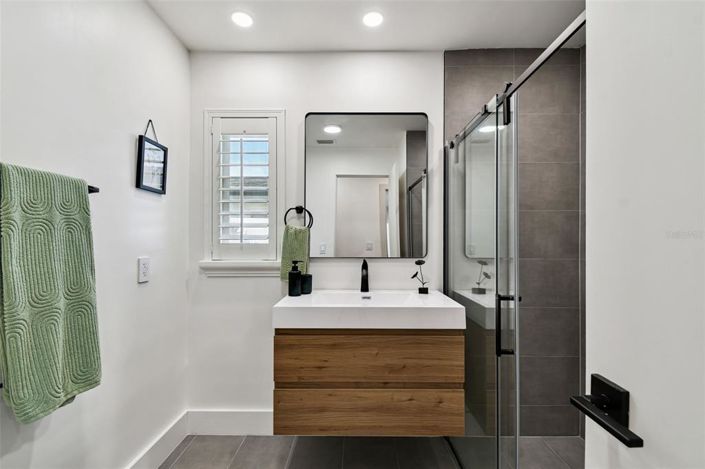 Image No.40-4 Bed Property for sale