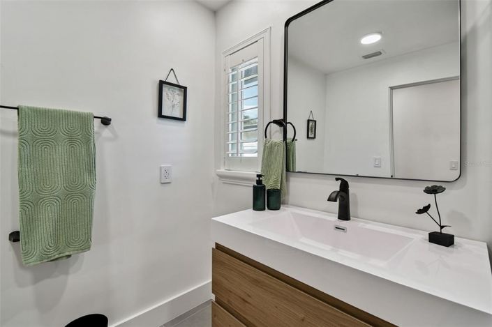 Image No.42-4 Bed Property for sale