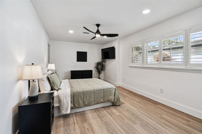 Image No.43-4 Bed Property for sale