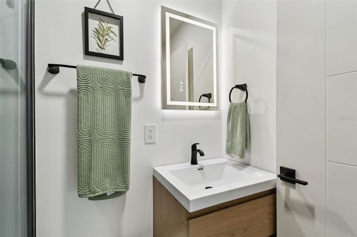 Image No.49-4 Bed Property for sale