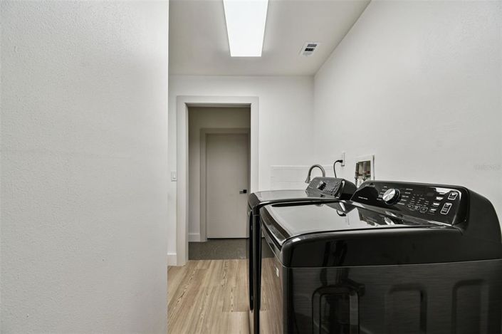 Image No.50-4 Bed Property for sale