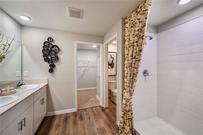 Image No.20-4 Bed Property for sale