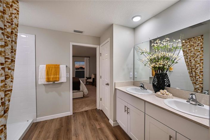 Image No.21-4 Bed Property for sale