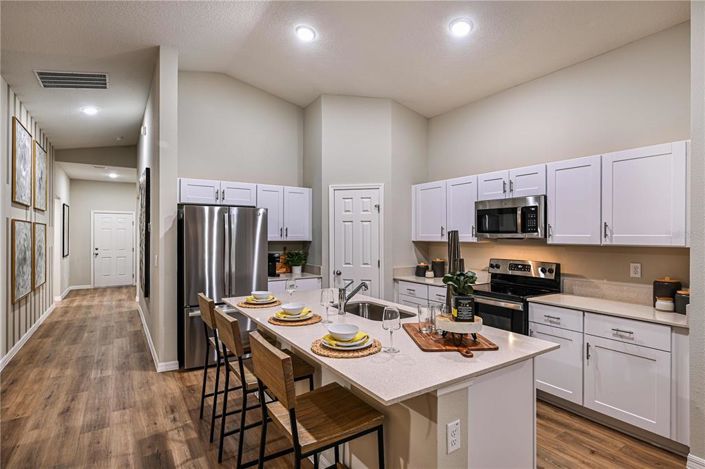 Image No.3-4 Bed Property for sale