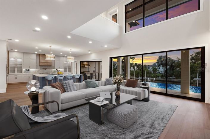 Image No.14-4 Bed Property for sale