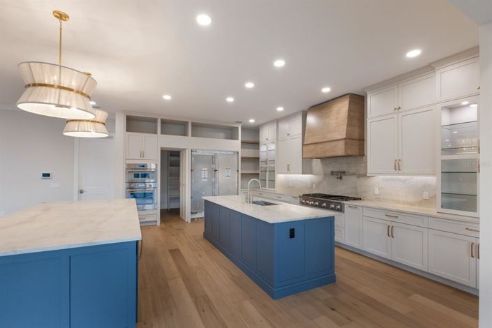 Image No.18-4 Bed Property for sale