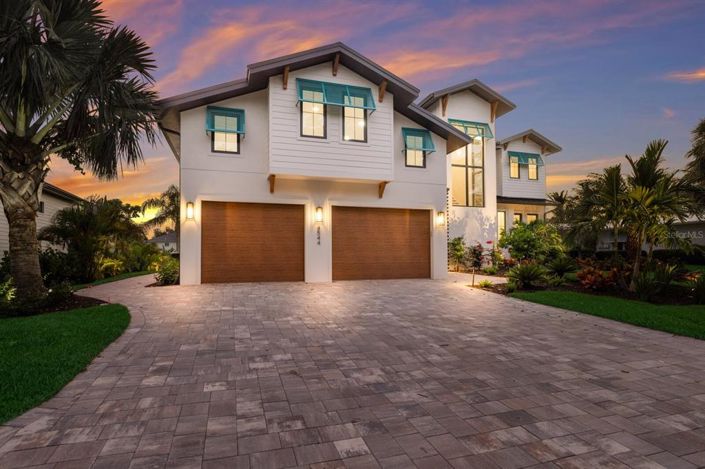 Image No.2-4 Bed Property for sale