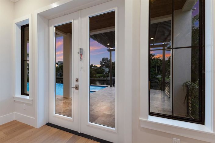 Image No.28-4 Bed Property for sale