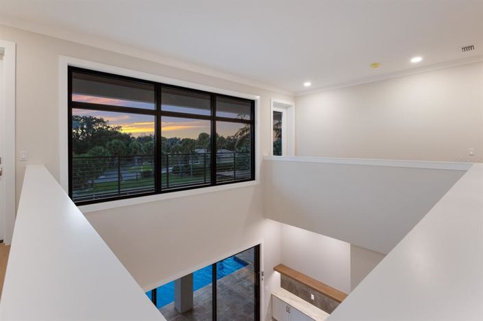 Image No.32-4 Bed Property for sale