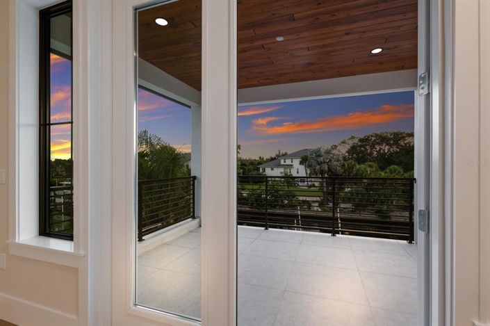 Image No.35-4 Bed Property for sale