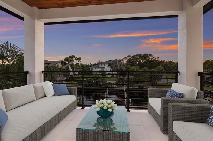 Image No.36-4 Bed Property for sale