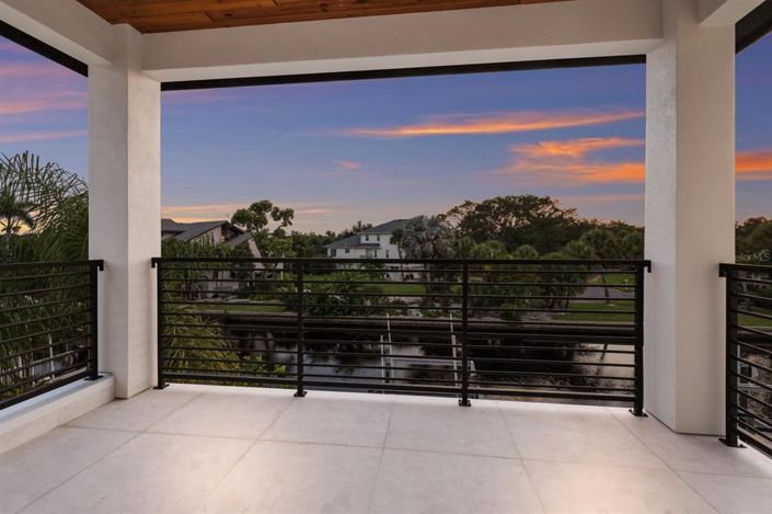 Image No.37-4 Bed Property for sale