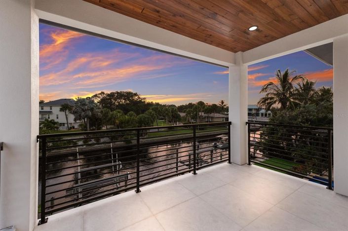 Image No.38-4 Bed Property for sale