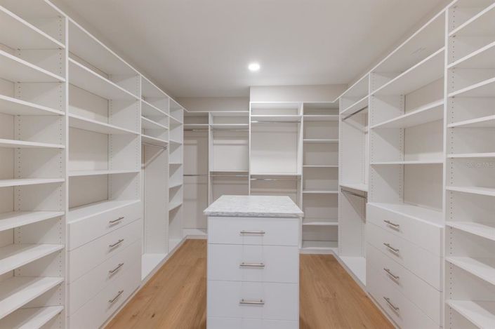 Image No.43-4 Bed Property for sale