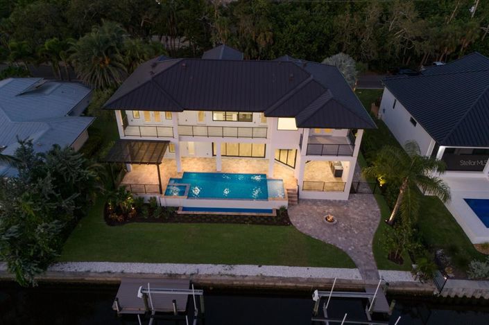 Image No.5-4 Bed Property for sale