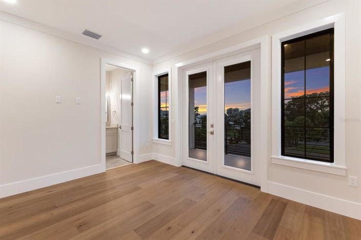 Image No.52-4 Bed Property for sale