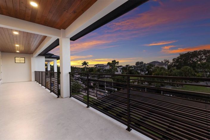 Image No.55-4 Bed Property for sale