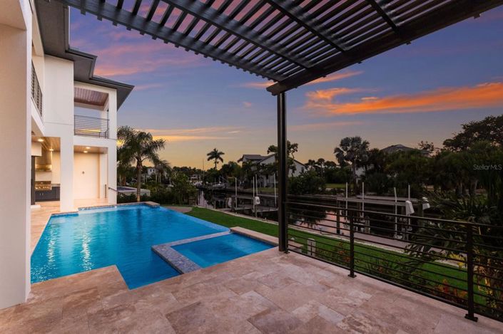 Image No.59-4 Bed Property for sale