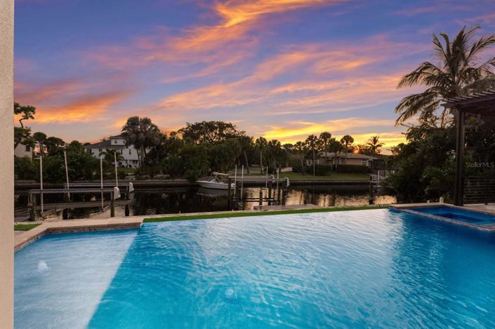 Image No.69-4 Bed Property for sale