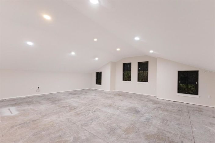 Image No.74-4 Bed Property for sale