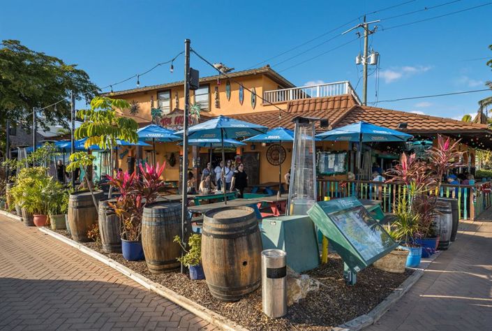 Image No.81-4 Bed Property for sale