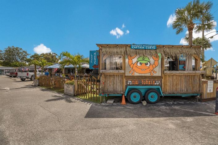 Image No.87-4 Bed Property for sale