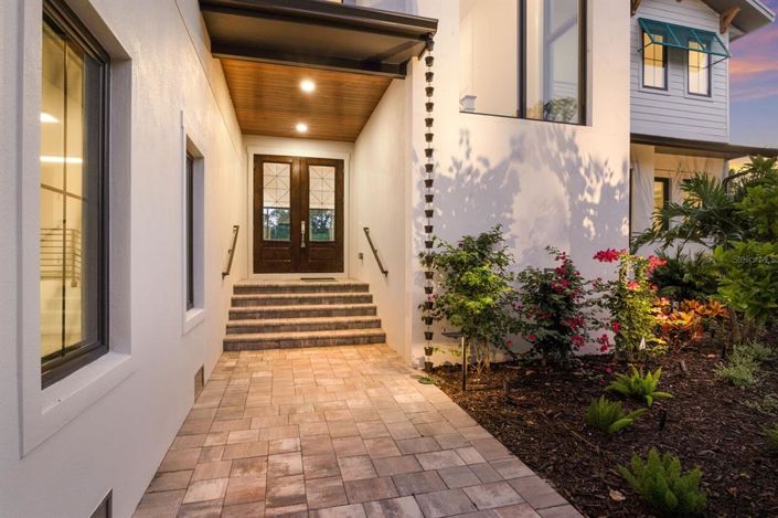 Image No.9-4 Bed Property for sale