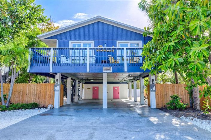 Image No.1-Propriété de 4 chambres à vendre à Holmes Beach